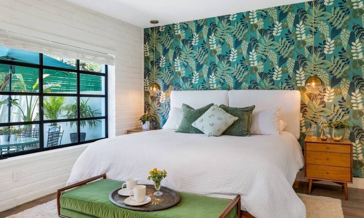 West University House | Peaceful Luxury king suite w/full kitchen and Laundry