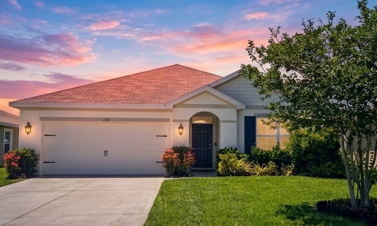 Bradenton House | Peaceful Modern Retreat Pool Lake View Gulf Beaches Nearby