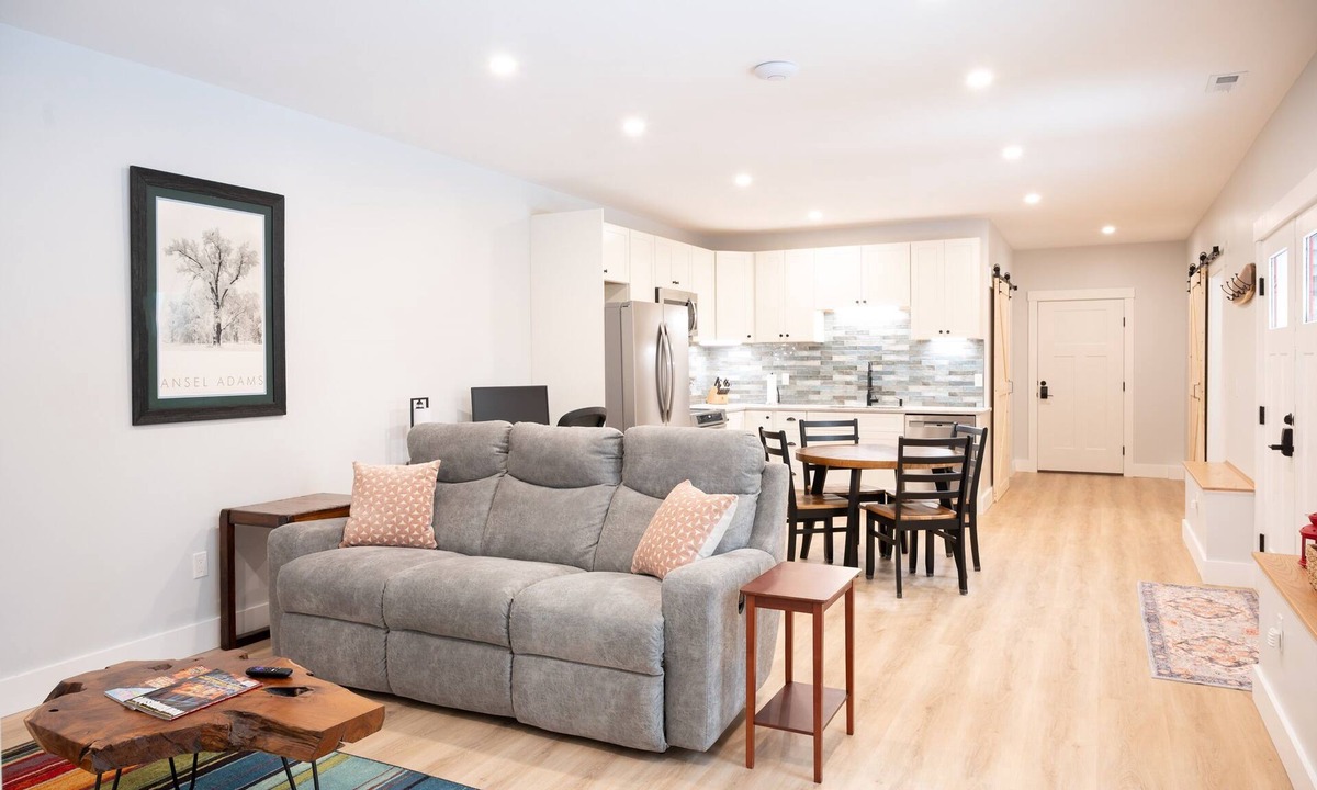Bow Apartment | Peaceful Modern Retreat · Flexible Stays - Bow NH