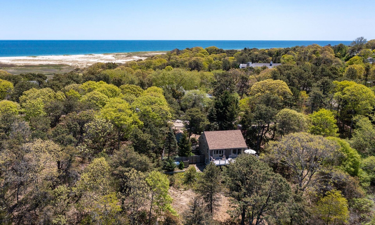 East Orleans Cottage | Peaceful Nauset Beach Sanctuary