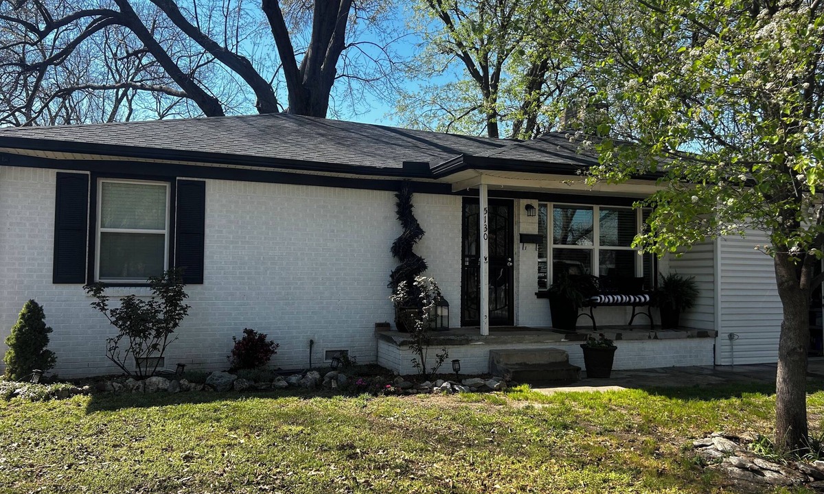 Tulsa House | Peaceful neighborhood within minutes to many of the greater Tulsa venues