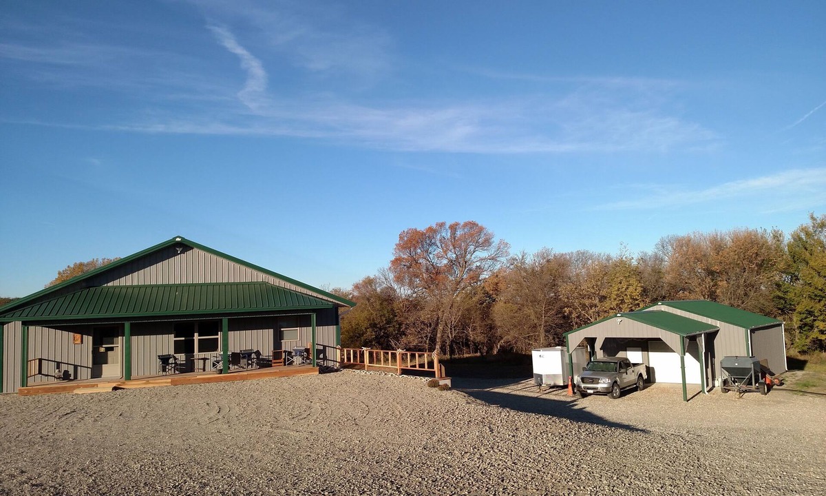 Norcatur Cabin | Peaceful Northwest Kansas Lodge