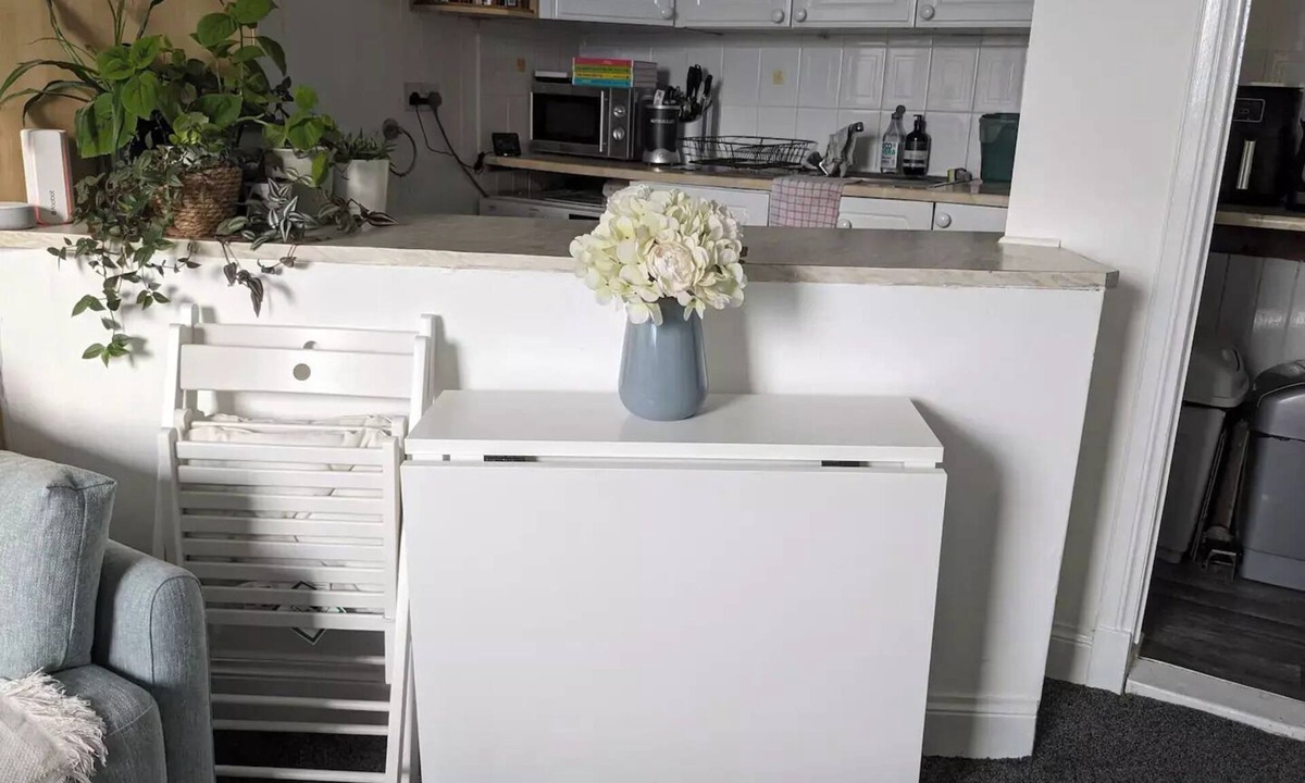 Newhaven Apartment | Peaceful Oasis By The Sea