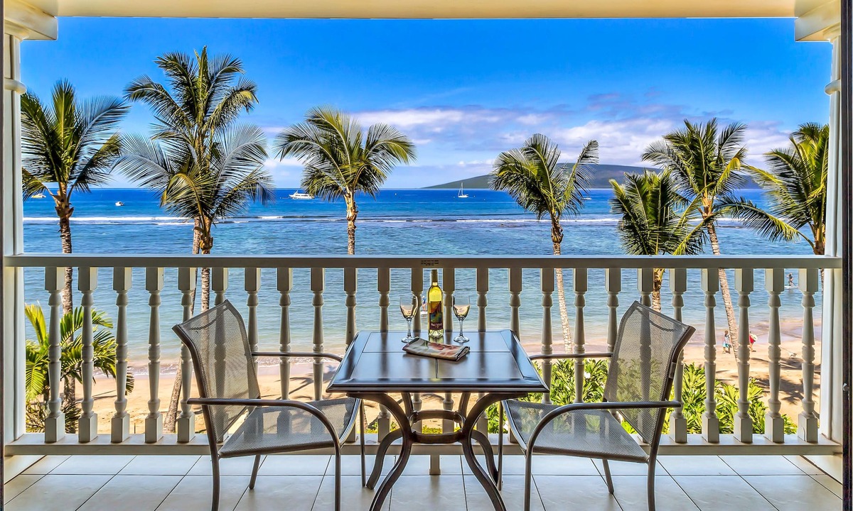 Historic Lahaina Front Street Condo | Peaceful Oceanfront Studio 423 LS
