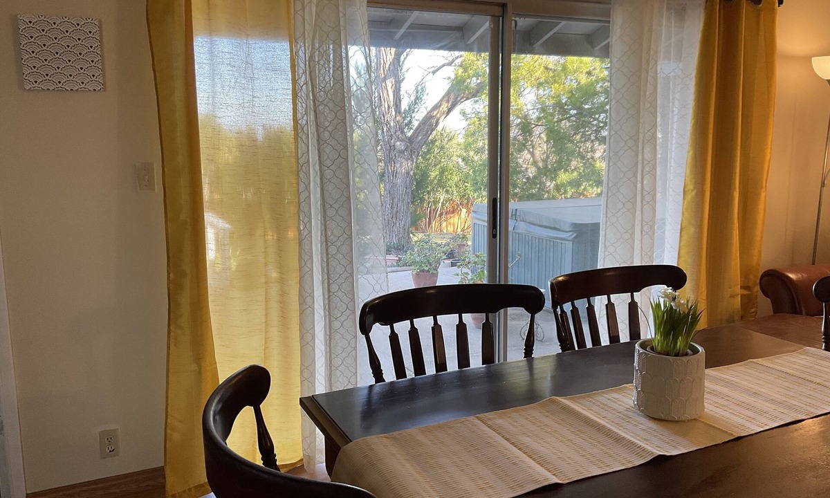 Oakley House | Peaceful palace