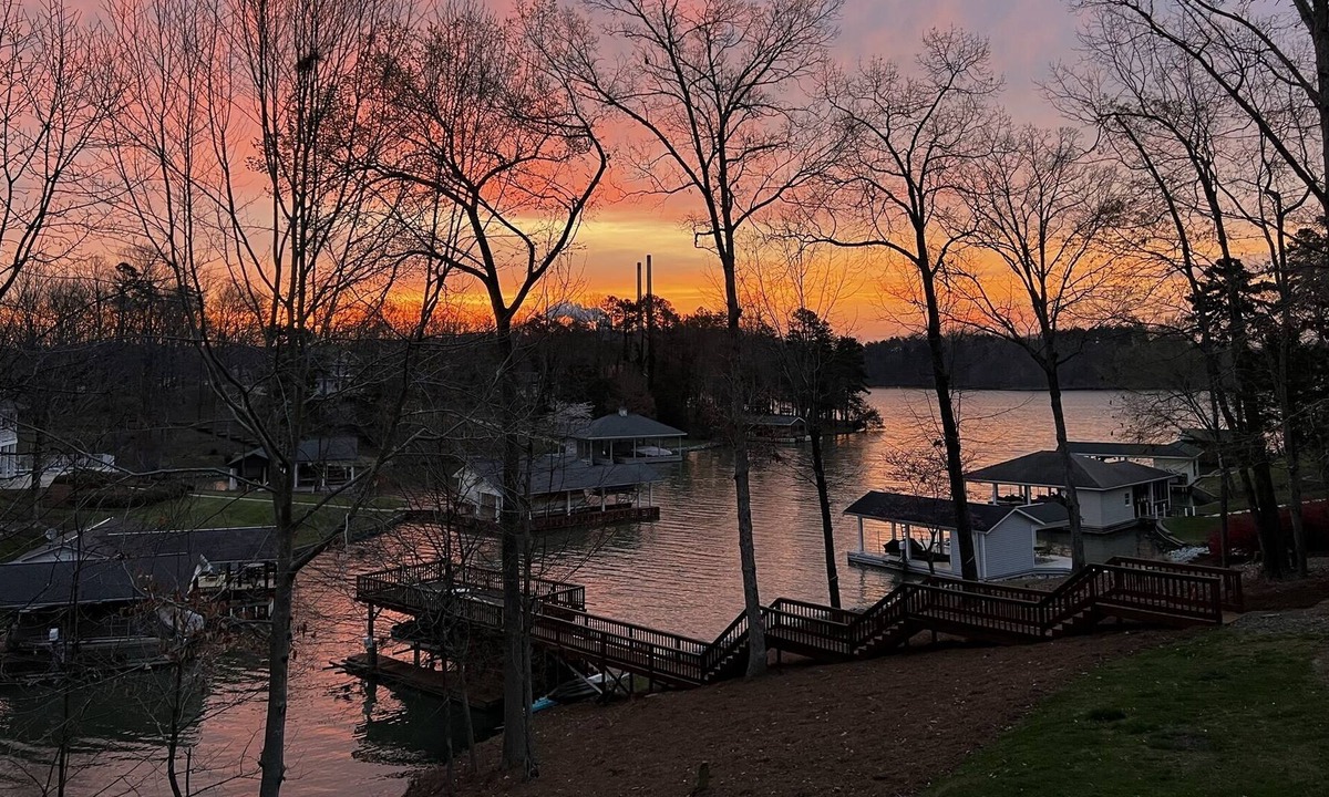 Semora House | Peaceful paradise at Hyco Lake