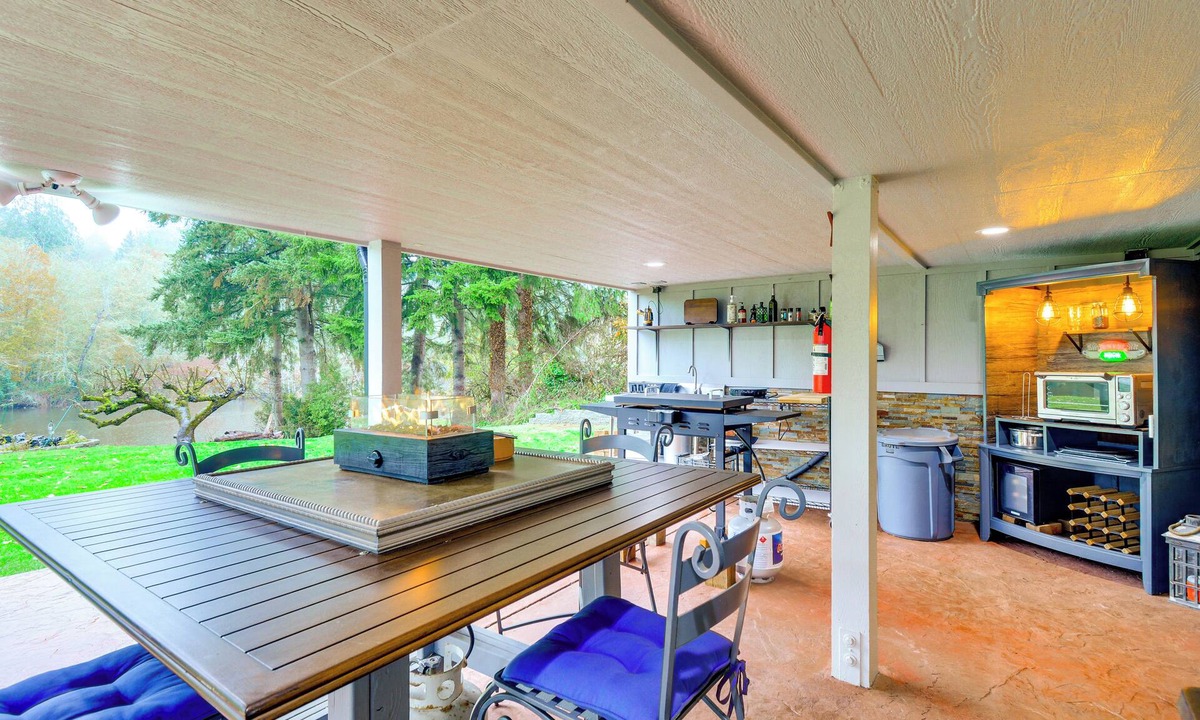 Poulsbo Apartment | Peaceful Patio View! Waterfront Puget Sound Unit