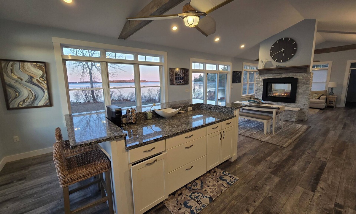 Orono House | Peaceful Peninsula on Pushaw