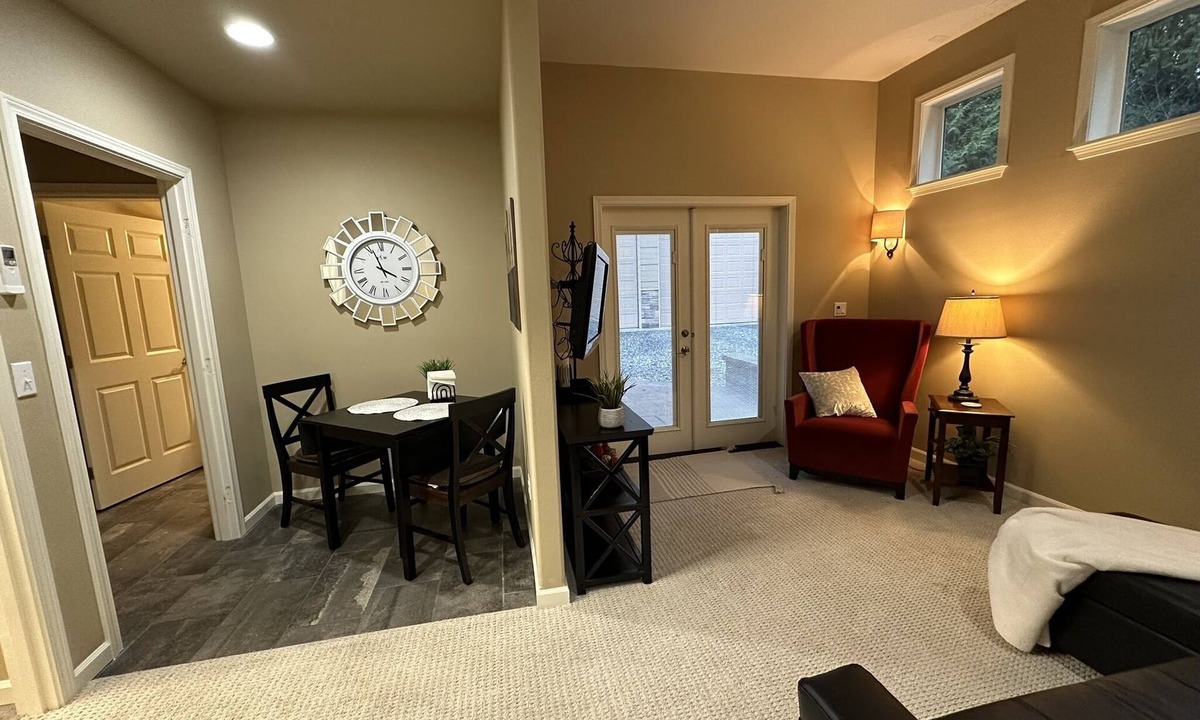 Fort Lewis Apartment | Peaceful Personal Retreat