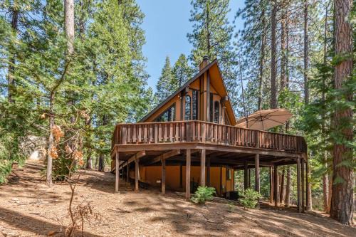 Arnold House | Peaceful Pines
