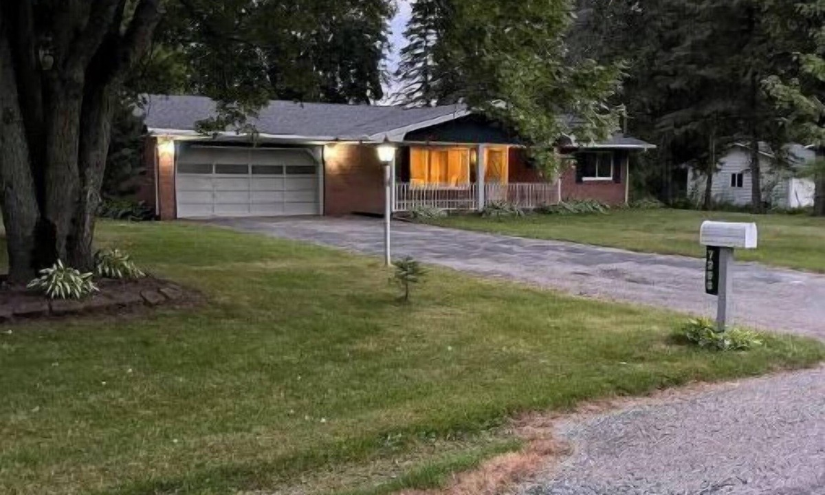 Birch Run House | Peaceful Place on Townline