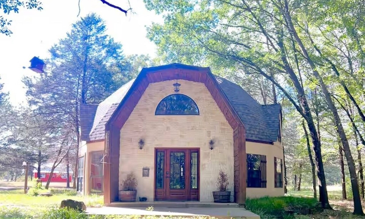 Albany Other | Peaceful Pond Cottage