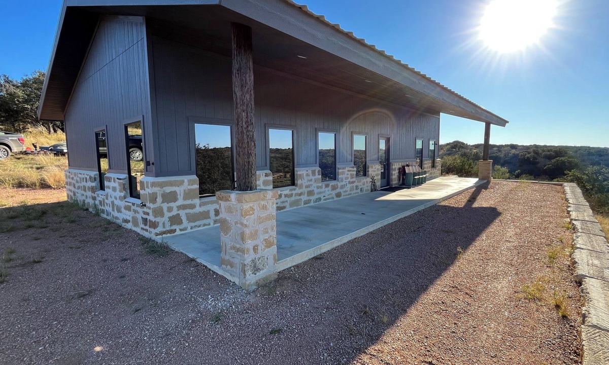 Mason Cabin | Peaceful, remote cabin overlooking the Llano river. Perfect for couples!