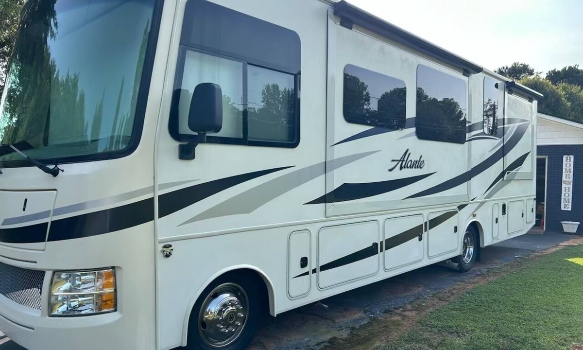 Seagoville House | Peaceful RV with AC in charming Combine
