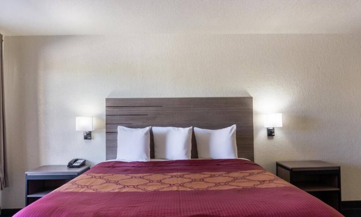 San Antonio Hotel | Peaceful Stay Near Alamo and Downtown Attractions + Parking