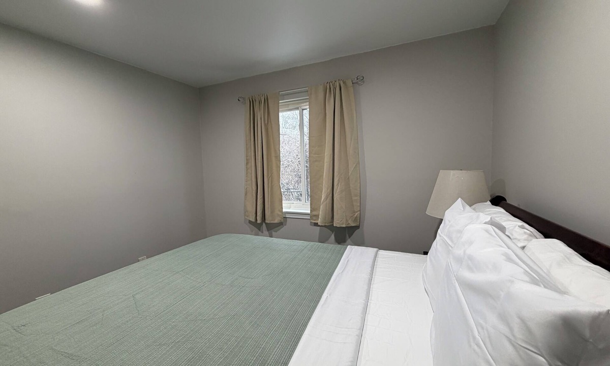 Lawnton Apartment | Peaceful Stay Updated 3BR Condo