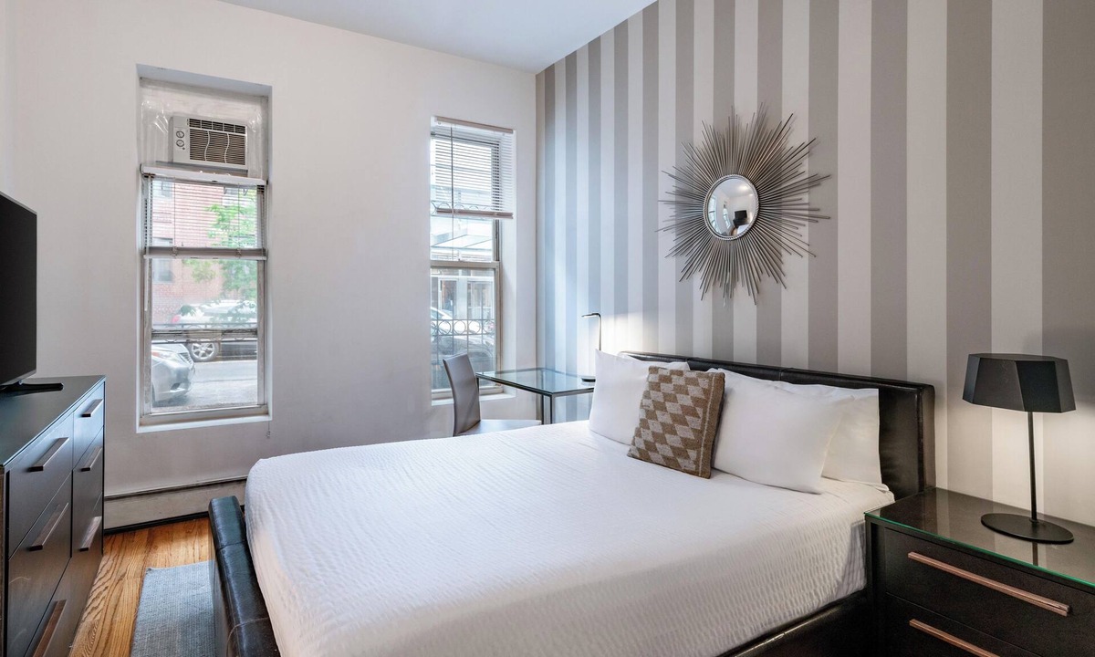 Upper East Side Apartment | Peaceful Upper East Side Studio near Subways