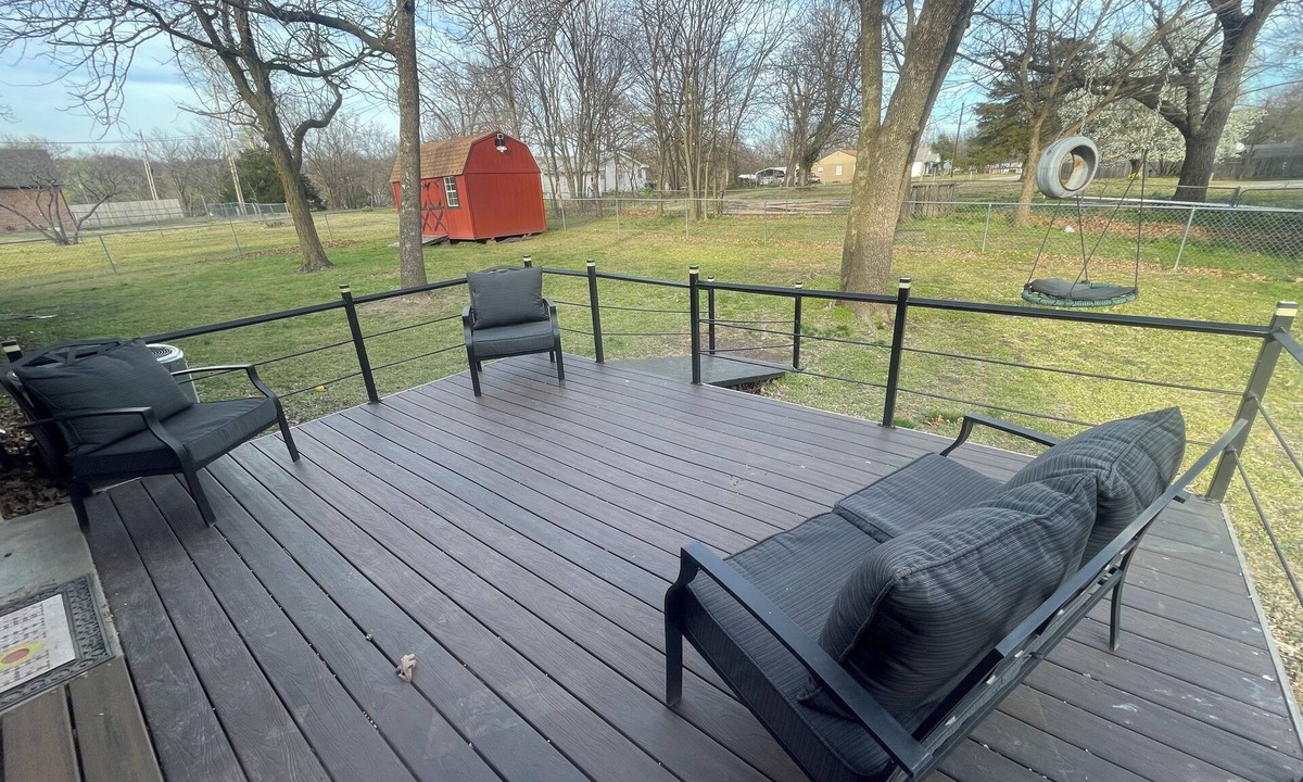 Coffeyville House | Peaceful Views and Quiet Location