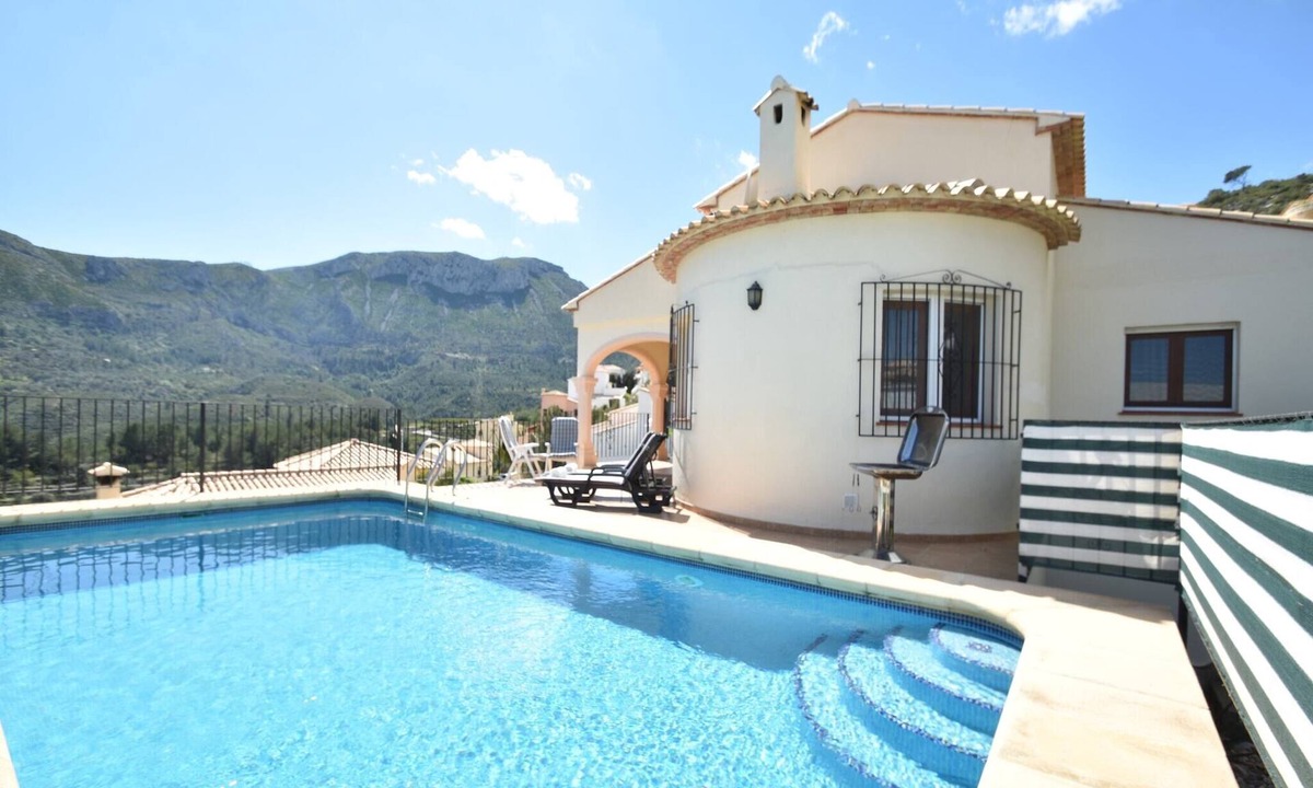 Adsubia Villa | Peaceful Villa with Private Pool