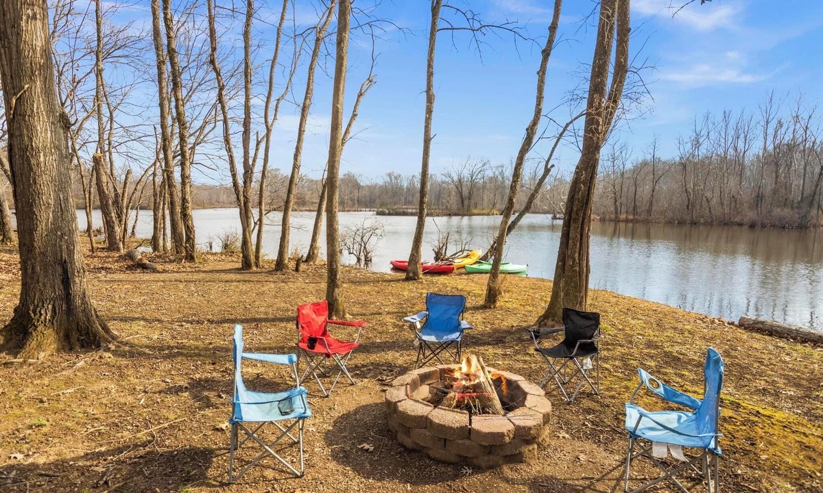 Ashland City House | Peaceful Waterfront Home Near Nashville w Elevator, Kayaks, Game Room & Fire Pit