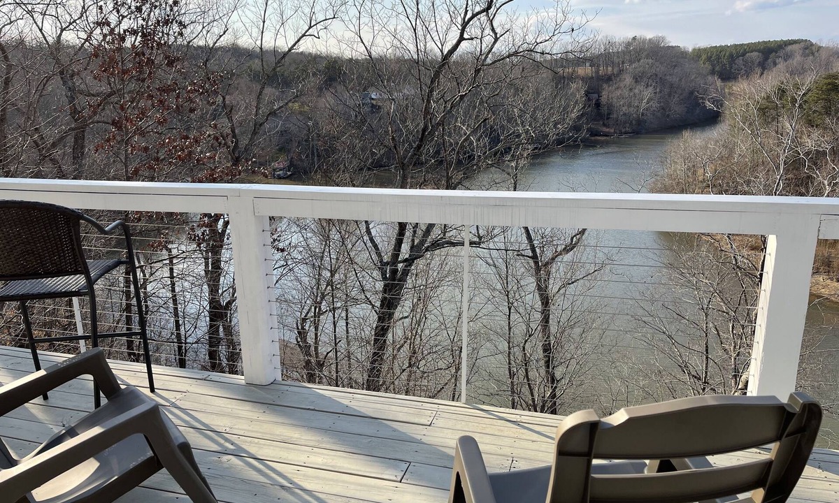 Wirtz House | Peaceful waterfront house with a view