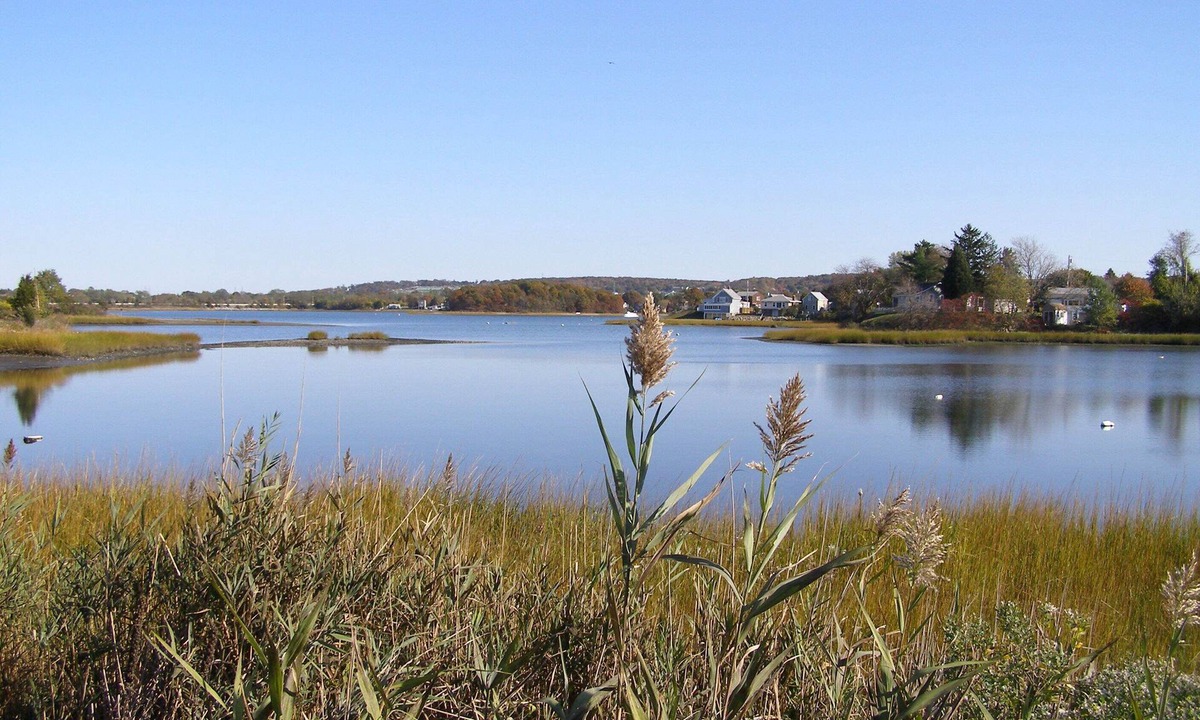 Portsmouth House | Peaceful Waterview Home- Sleeps 6- Newport County- Portsmouth Rhode Island