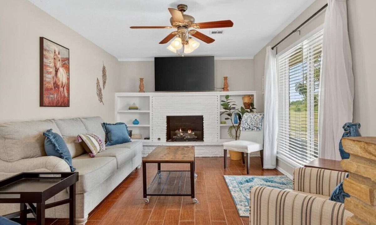 Bartlesville House | Peachy Keen Accommodations