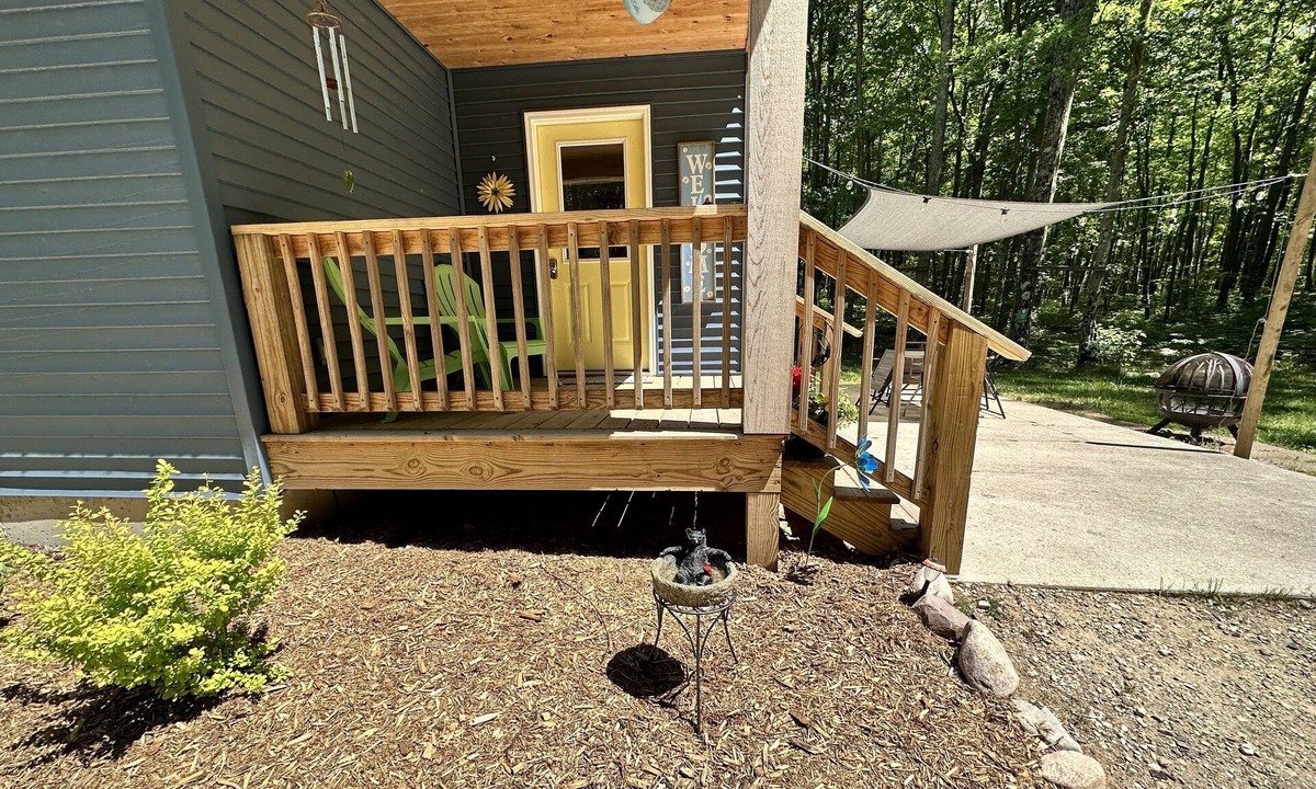 Irons Cabin | Peacock Trail Cabin #1