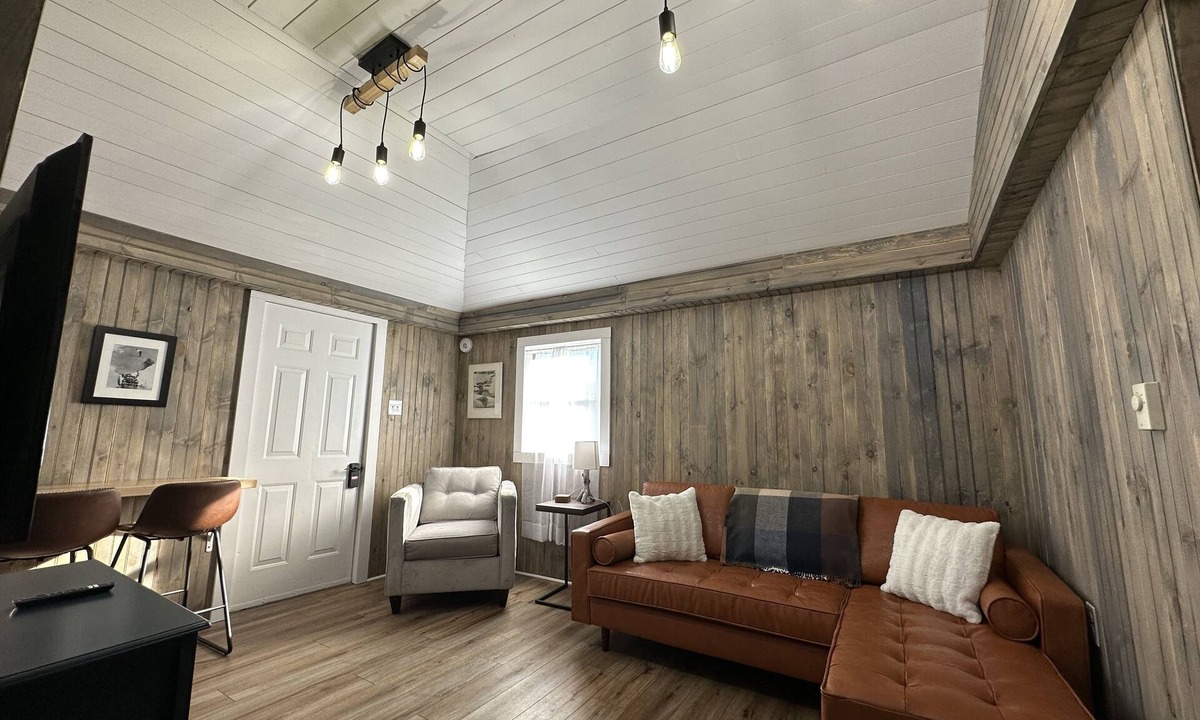 Blodgett Mills Apartment | Peak's Paradise