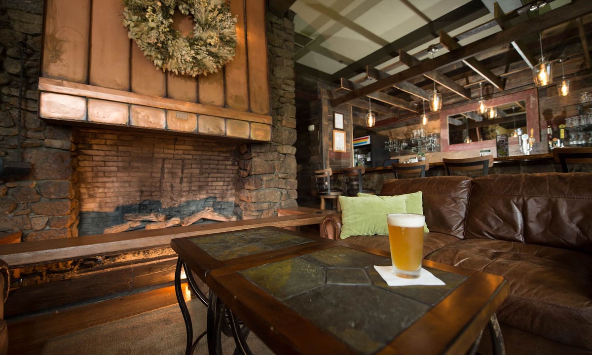 Peaks Cabin | Peaks of Otter Lodge