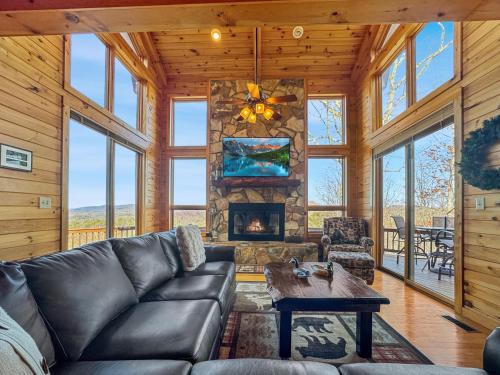 My Mountain House | Peaks & Quiet Retreat