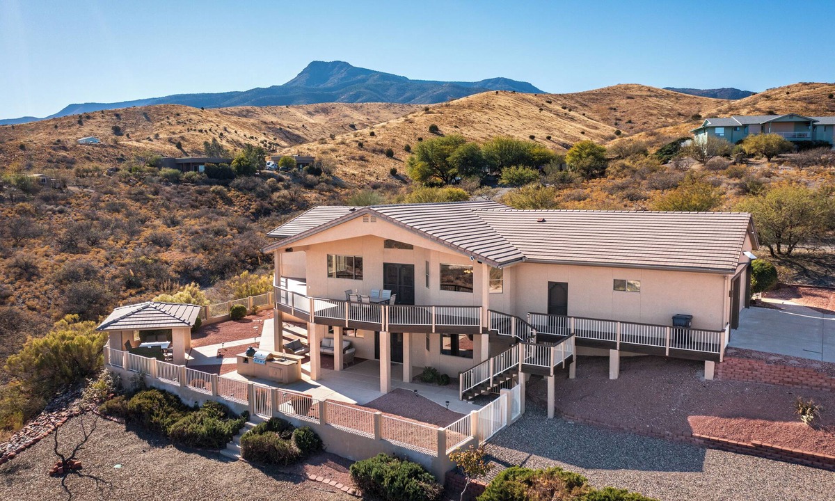Clarkdale House | PeaksView Oasis - Spacious, central w/great views