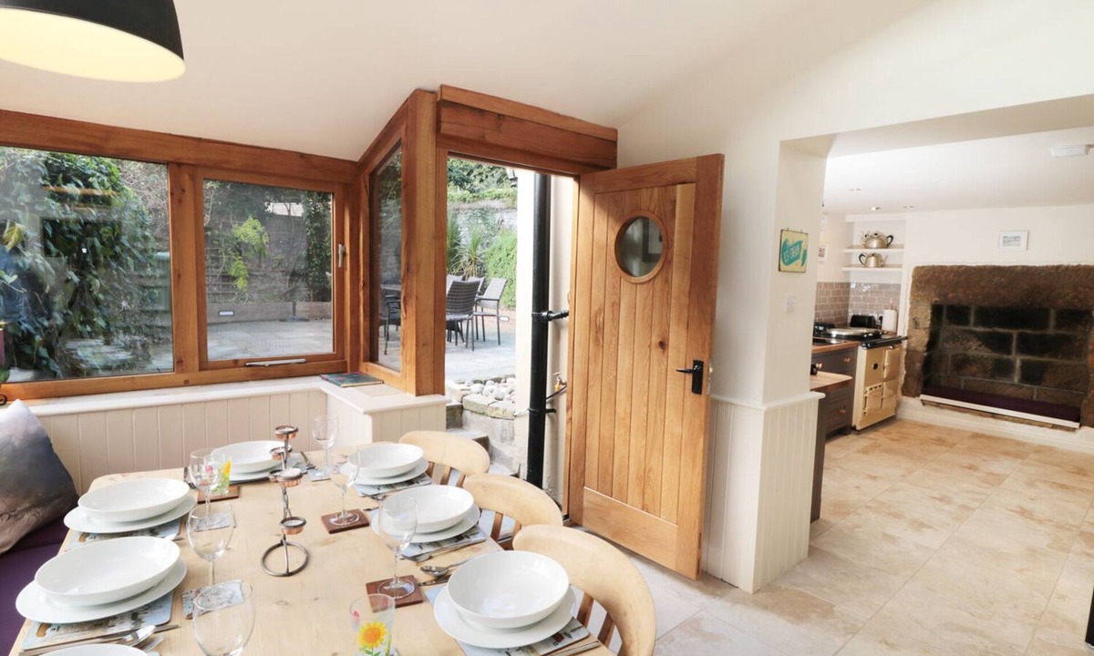 Ruswarp House | Pear Tree House