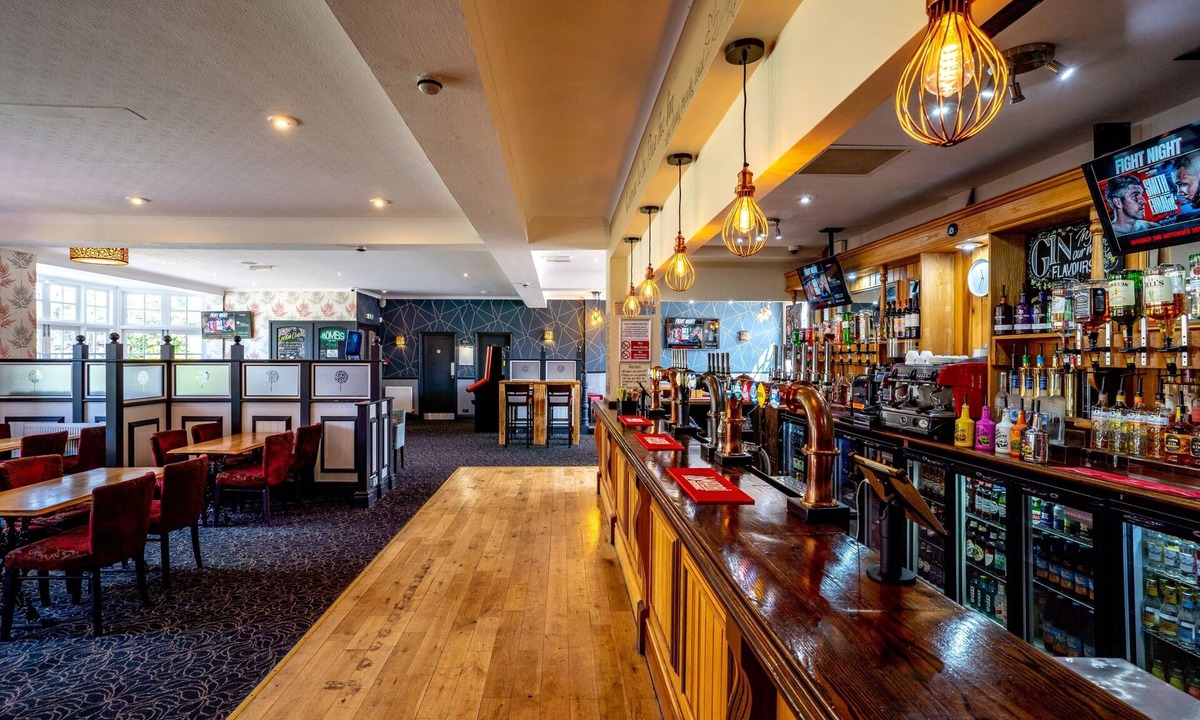 Cole Green Hotel | Pear Tree Inn