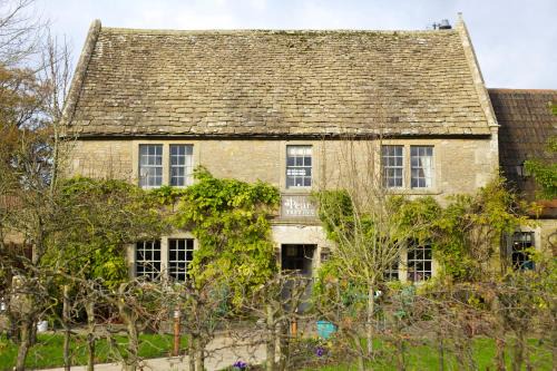 Whitley Hotel | Pear Tree Inn Whitley