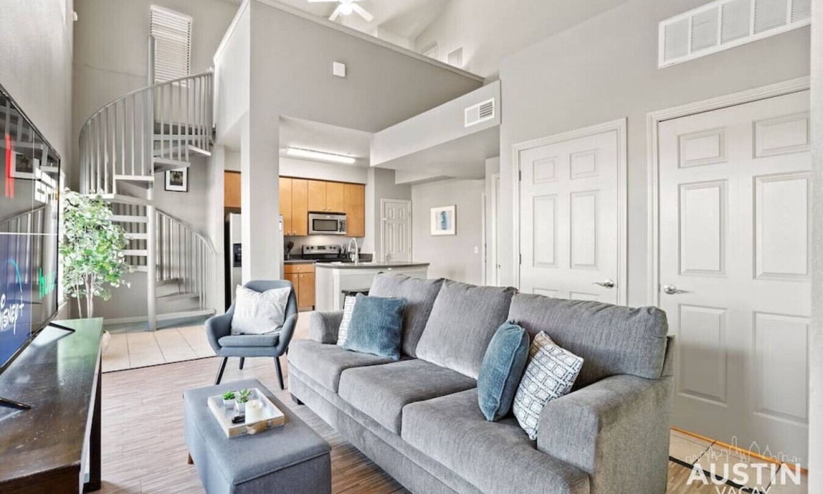 West Campus Apartment | Pearl #604 xxxxxxxxx