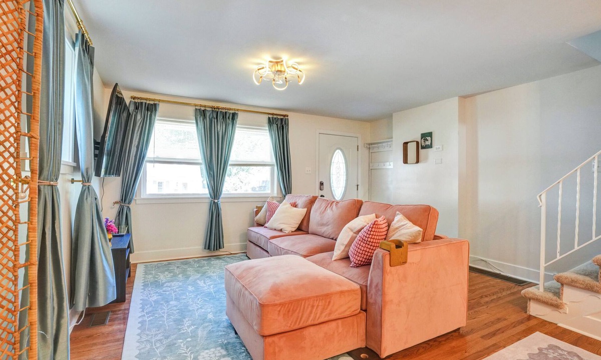 Phoenixville House | Pearl - A Phoenixville Retreat