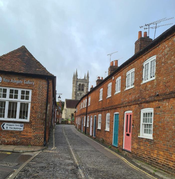 Farnham House | Pearls Cottage