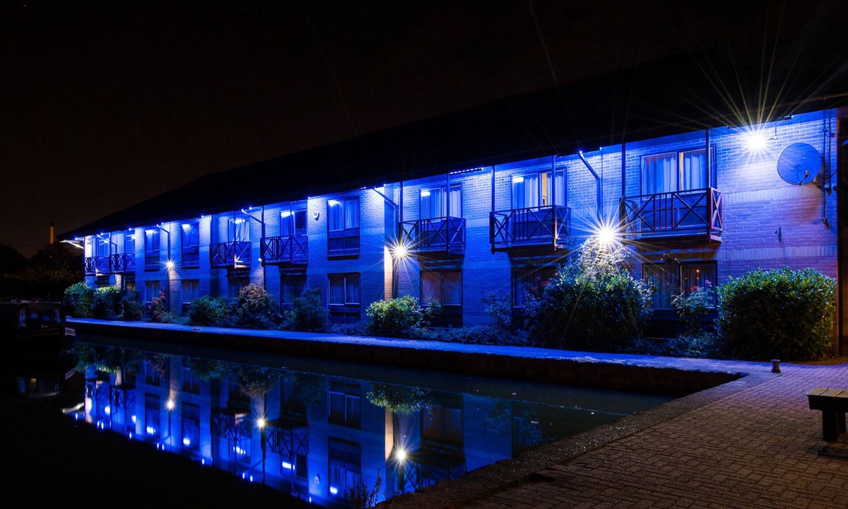Milton Keynes Hotel | Peartree Lodge Waterside