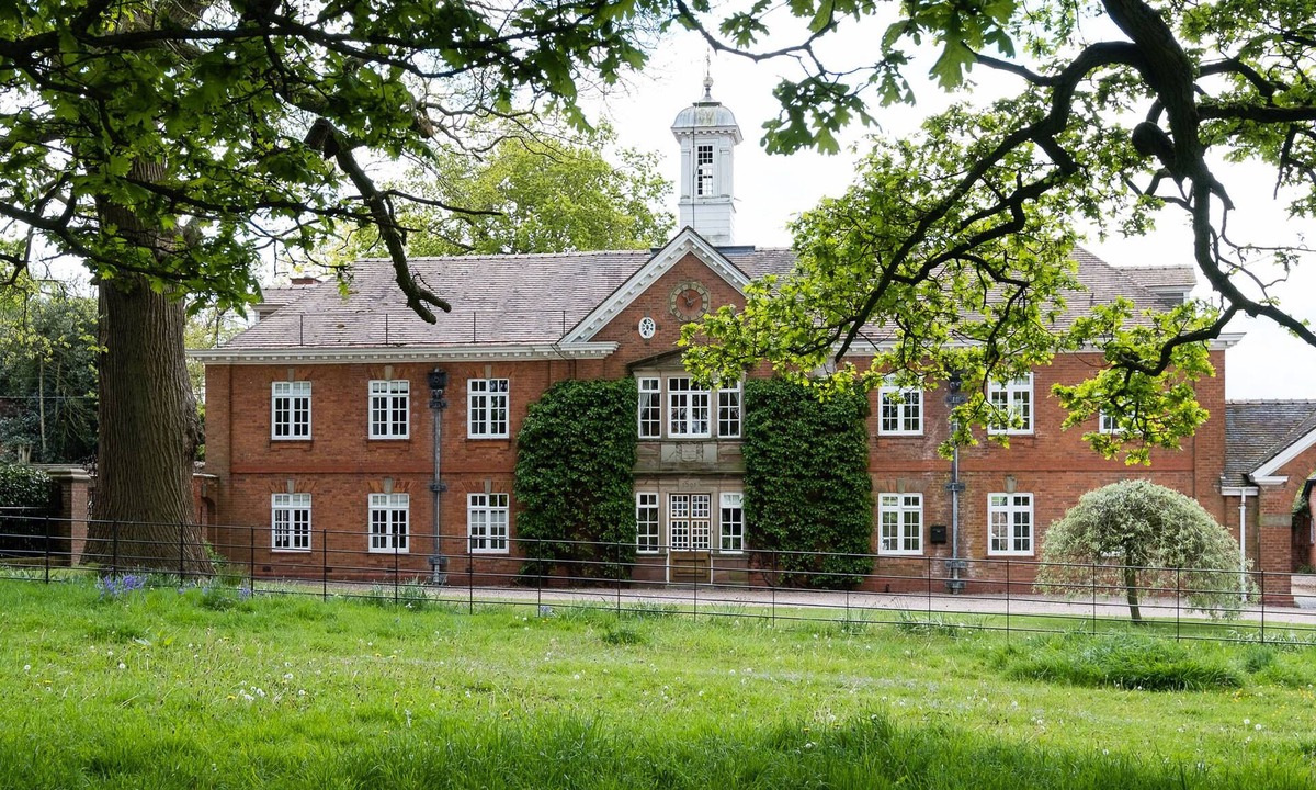 Market Drayton House | Peatswood Clockhouse