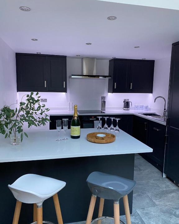 Deal Apartment | Pebble Beach Deal