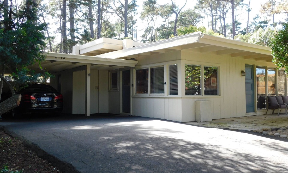 Del Monte Forest House | Pebble Beach Quiet Getaway