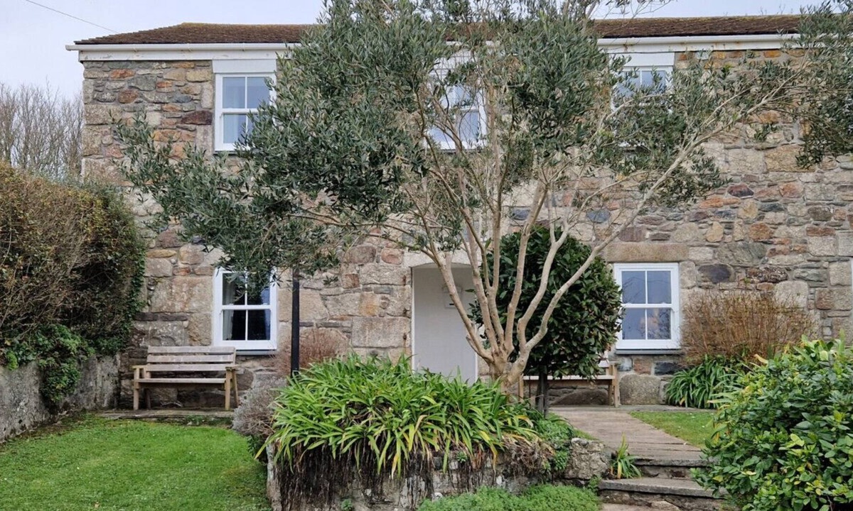 Perranuthnoe House | Pebble Cottage - Perranuthnoe
