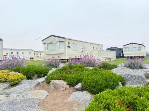 Selsey Resort | Pebbles