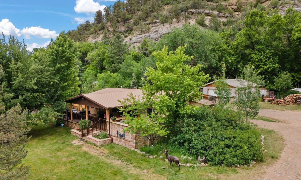 Canoncito Cabin | Pecos Retreat with a Hot Tub