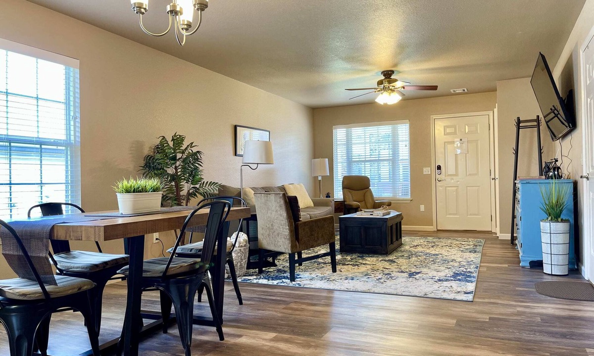 Downtown House | Pedal Inn 8 - Location, Location and Dog Friendly