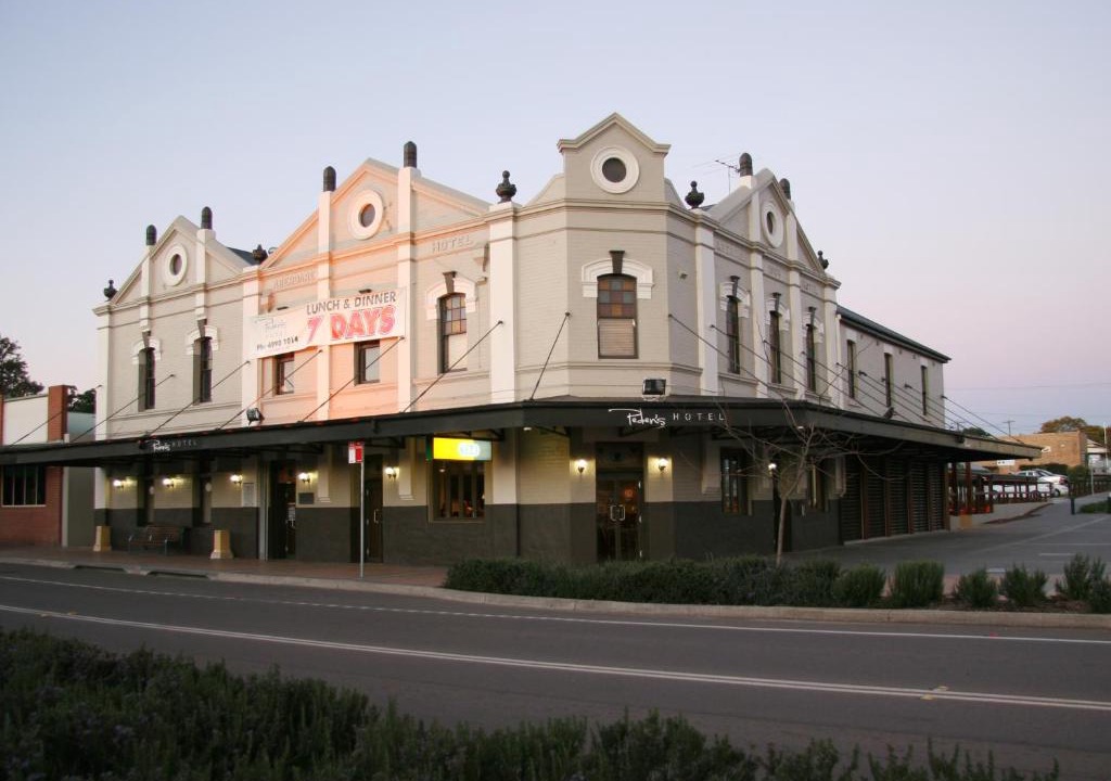 Cessnock Hotel | Peden's Hotel
