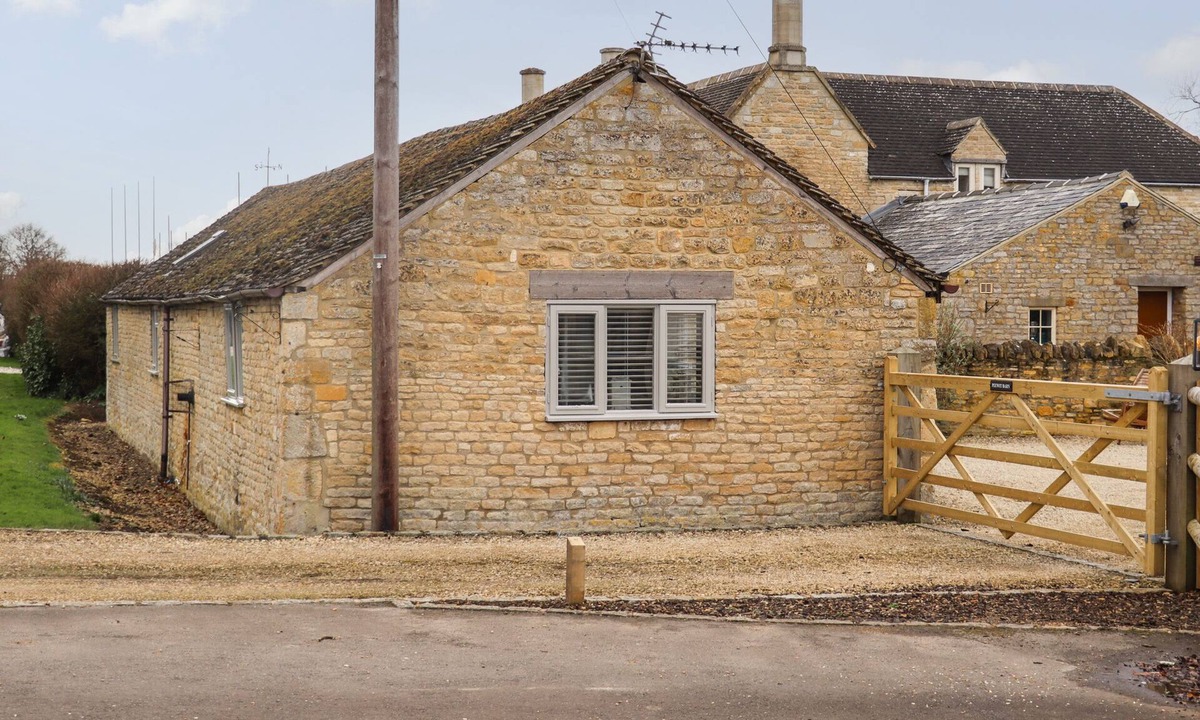 Longborough Cottage | Peewit Barn
