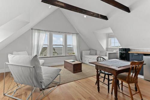 Peggy's Cove Apartment | Peggy's Cove Lighthouse View Apt