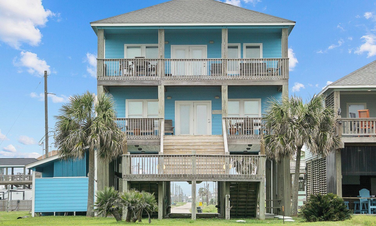 Crystal Beach House | Pelican Crossing